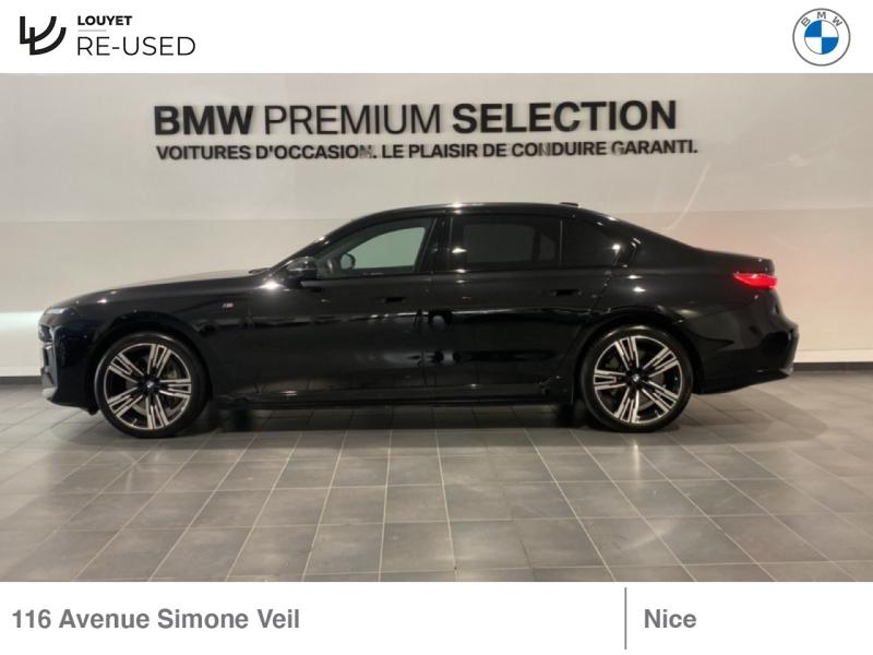 BMW i7